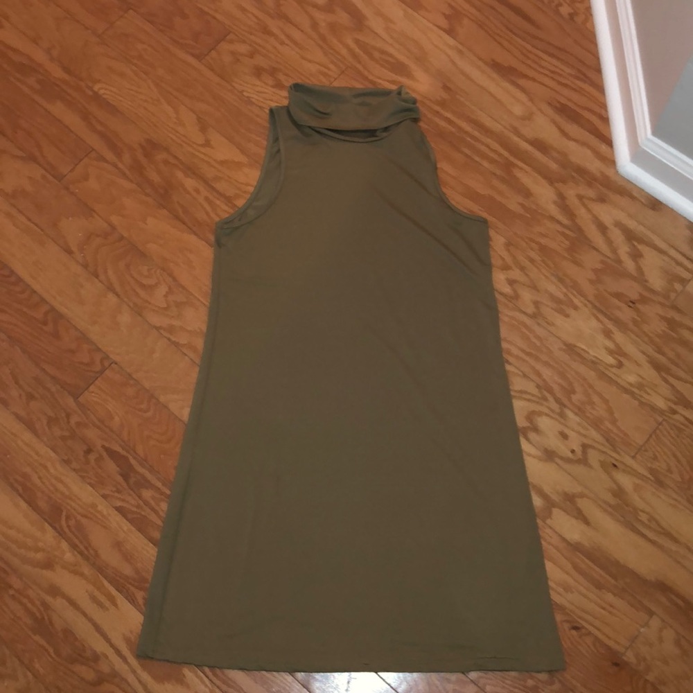 Adorable Olive Green Sleeveless High Neck Tunic